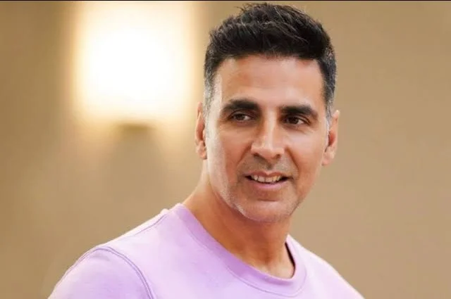 Akshay Kumar: Akshay लौटे London से इस फिल्म की shooting करके; यह है सात दोस्तों की कहानी, जिसमें...