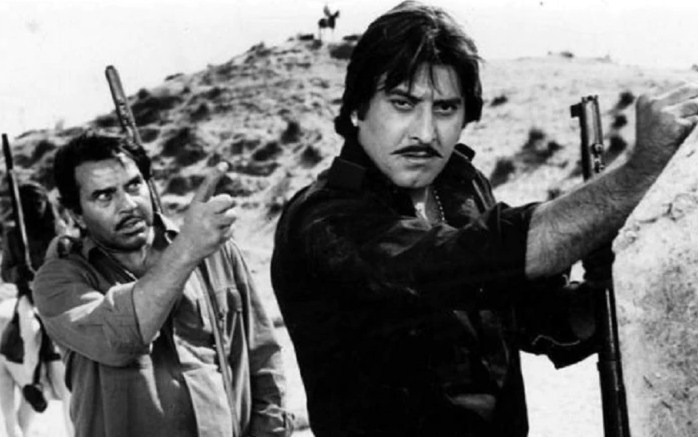 Bollywood Retro: इस film में Dharmendra और Vinod Khanna के पीछे दौड़ाए गए चीते, मगर shooting के बीच ही...