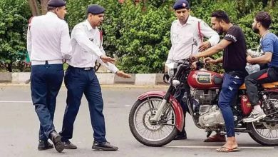 Challan: Noida Police Traffic Rules के कड़ाई से पालन पर जोर देते हुए तीन से अधिक चालान जारी करने वाले ड्राइवरों के लाइसेंस निलंबित करेगी।"