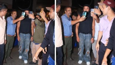 मुंबई एयरपोर्ट पर Bobby Deol को प्रशंसकों ने घेर लिया, सेल्फी और फोटो के लिए मची अफरा-तफरी