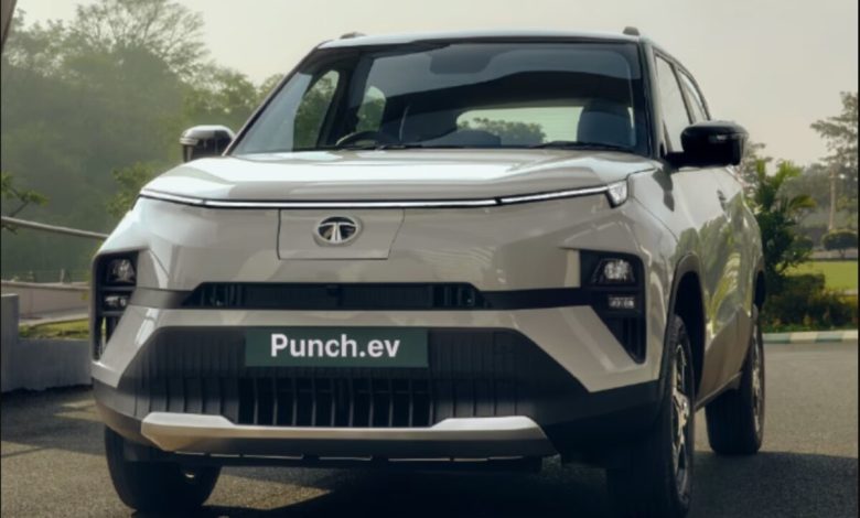 Tata Punch EV: शीर्ष 10 विशेषताएं जो इसे ICE पंच से अलग करती हैं, जो इसे एक आकर्षक इलेक्ट्रिक SUV विकल्प