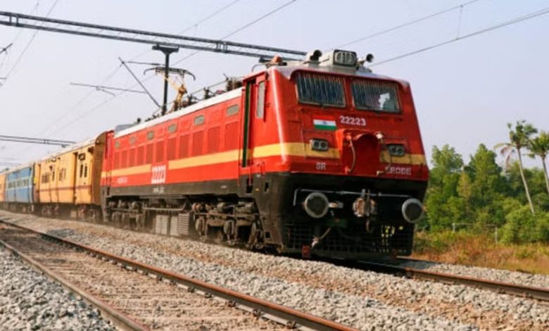 Indian Railway: रेलवे जल्द ही लॉन्च करने जा रहा है ये शानदार ऐप, टिकट बुकिंग से लेकर हर सुविधा का लाभ आपको एक ही जगह मिलेगा