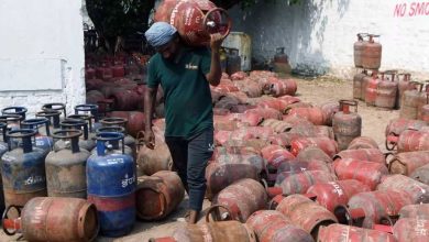 New Year का तोहफा, इतने रुपये सस्ता हुआ सिलेंडर, जानिए अब कितनी देनी होगी कीमत